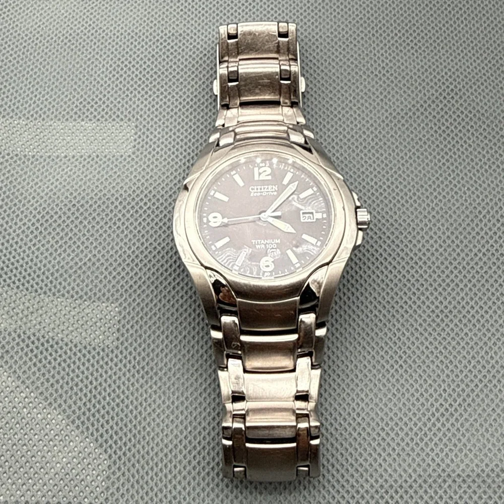 Citizen Eco-Drive Titanium E111 Solar Men's Japan Watch New Orig Battery Cell